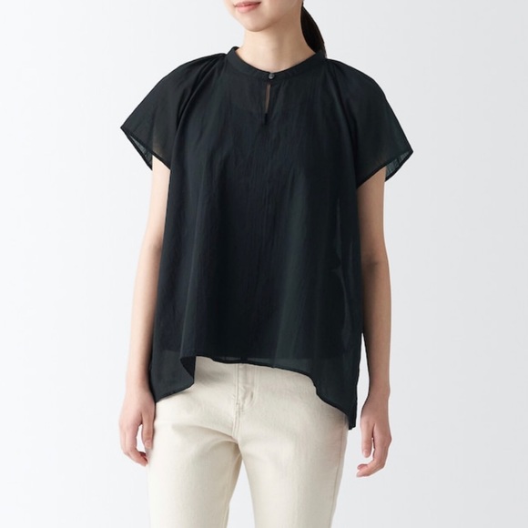 Black Muji Short Sleeve Blouse (washed hemp) - Picture 2 of 16